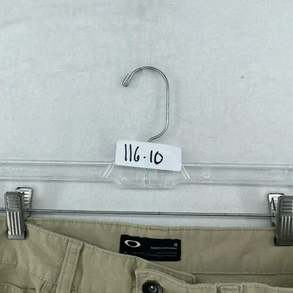 Oakley Shorts Men's Sz 30 Brown Regular Fit Mid-Rise Straight Leg Stretch - Picture 12 of 12